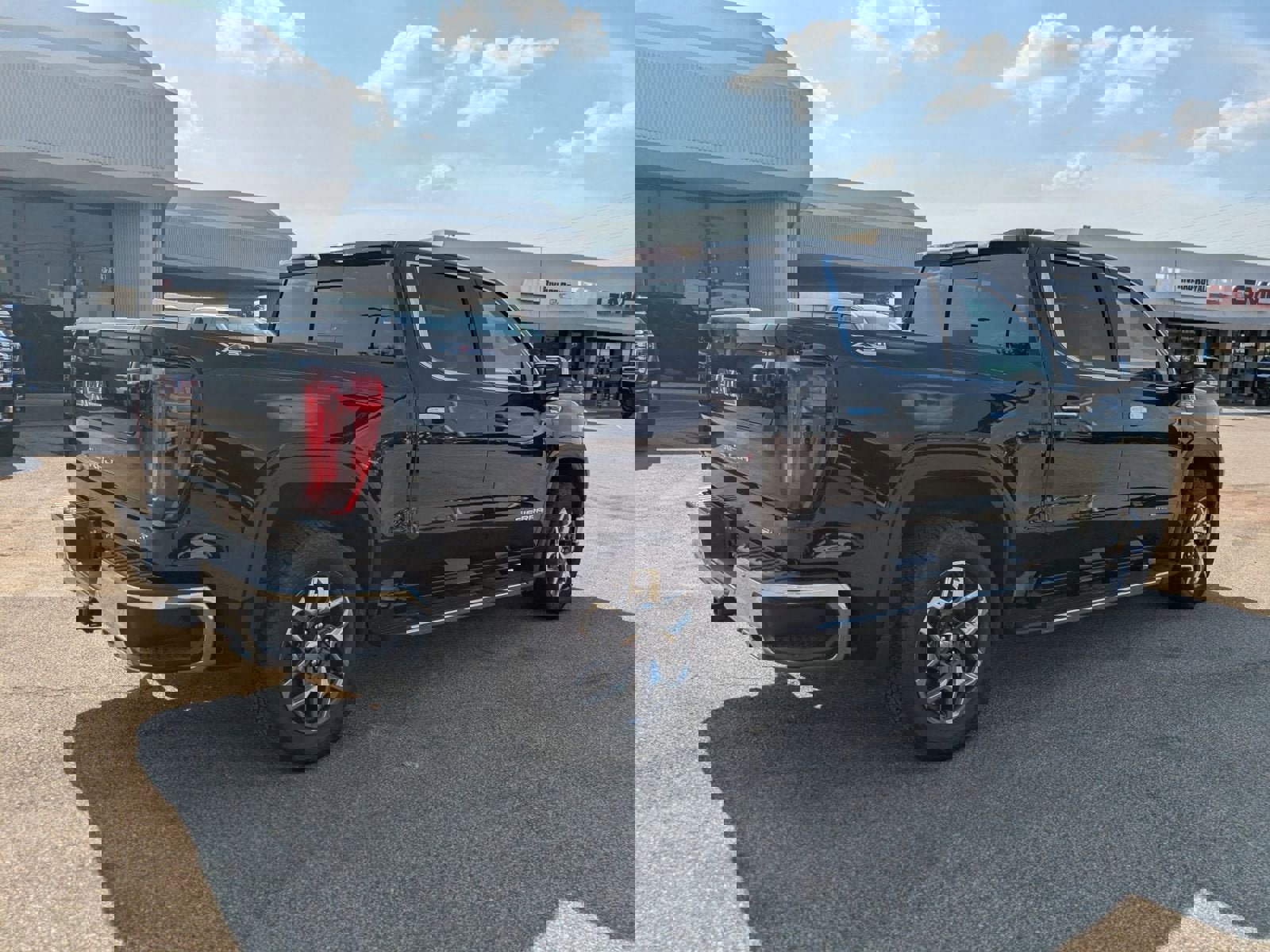 New 2025 GMC Sierra 1500 SLT w/ SLT Premium Plus Package image 6