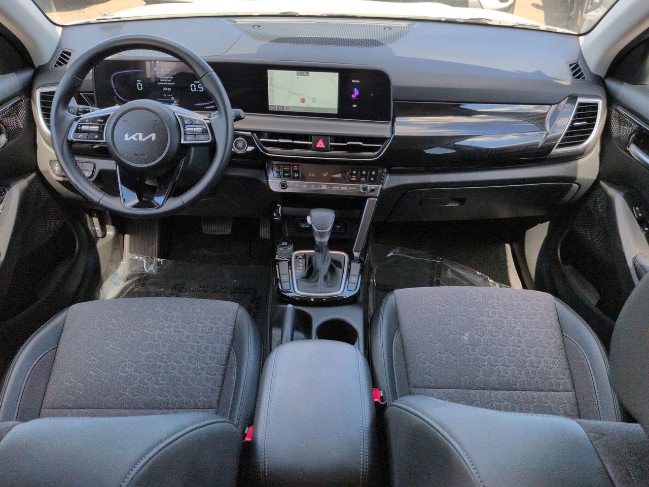Used 2025 Kia Seltos S FWD image 15