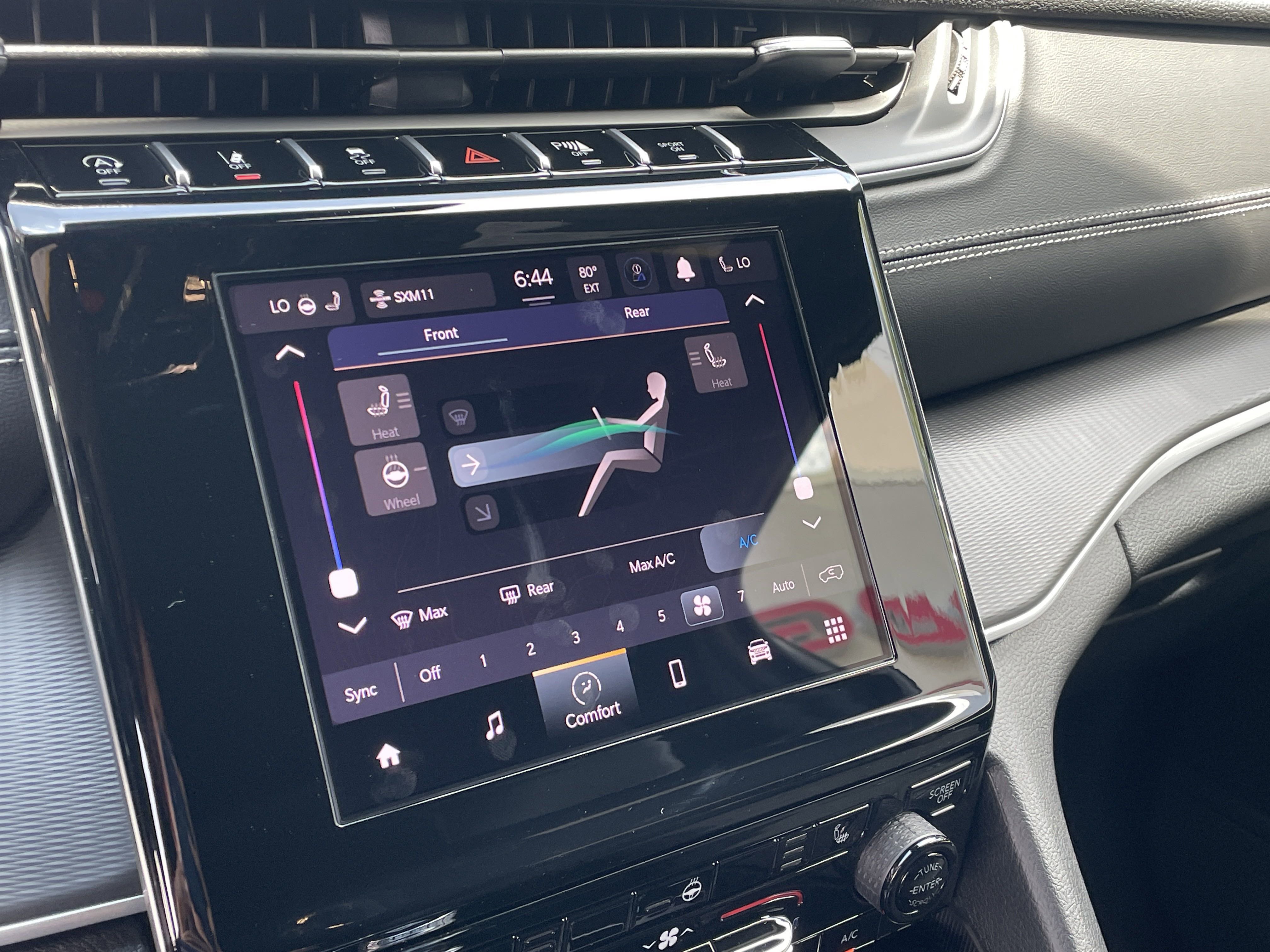 New 2025 Jeep Grand Cherokee L Altitude image 23