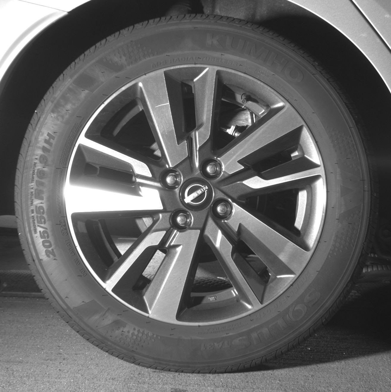 Used 2025 Nissan Versa SV FWD image 18