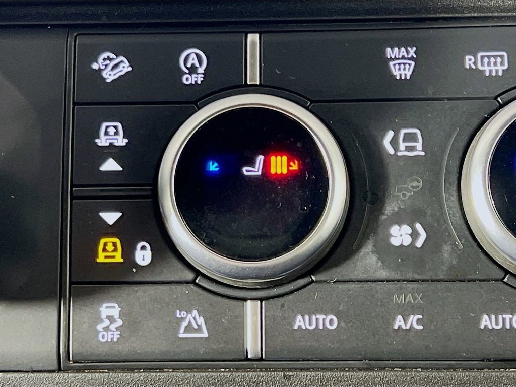 Used 2022 Land Rover Defender 110 S image 21