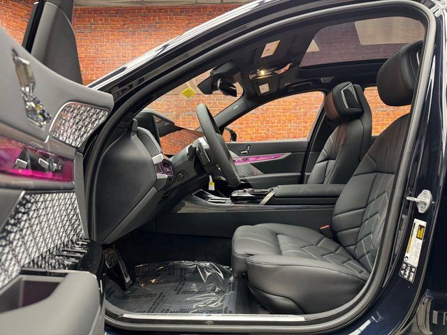 Used 2026 BMW 760i xDrive image 22