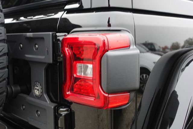 New 2026 Jeep Wrangler Unlimited Rubicon w/ Technology Group image 9