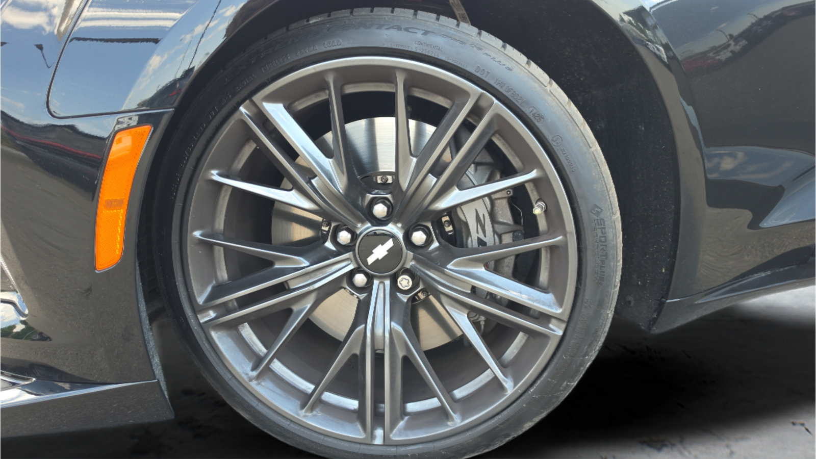Used 2018 Chevrolet Camaro ZL1 RWD image 22
