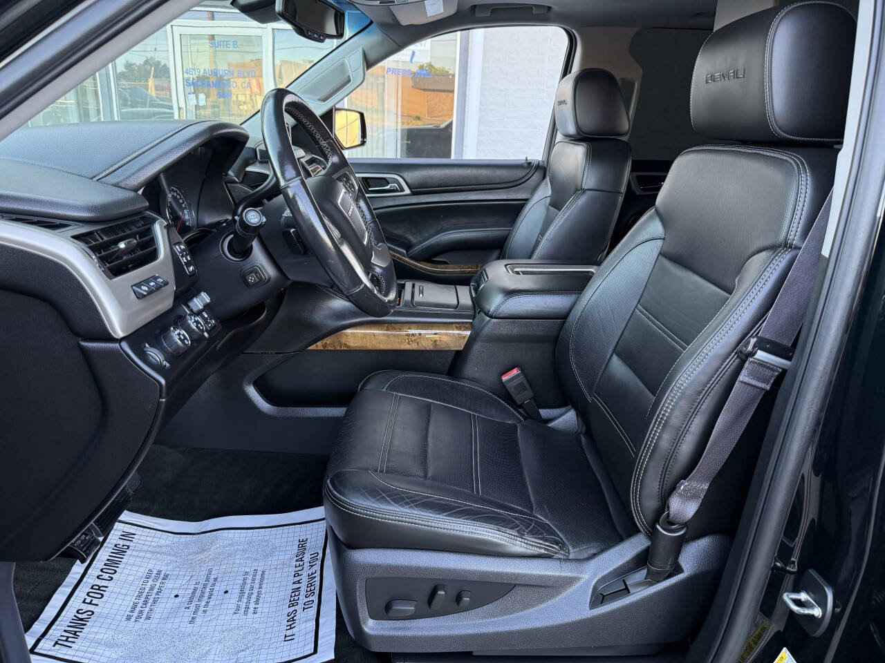 Used 2015 GMC Yukon Denali w/ Touring Package AWD/4WD image 15