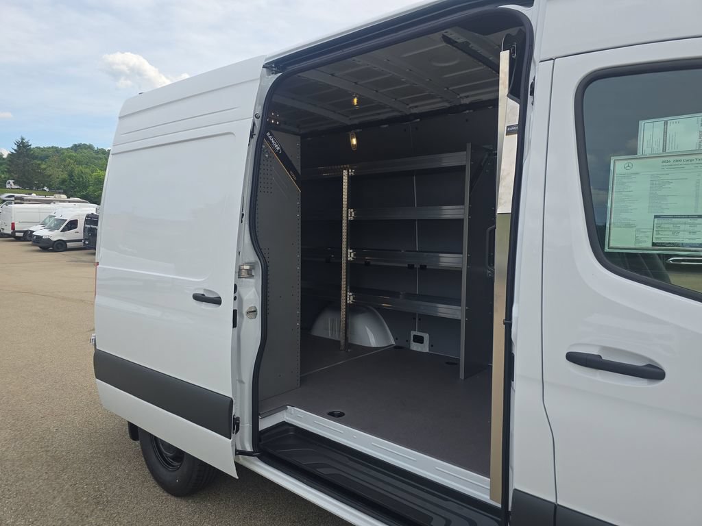 New 2026 Mercedes-Benz Sprinter 2500 image 23