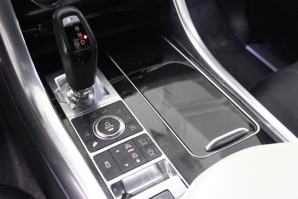 Used 2015 Land Rover Range Rover Sport Supercharged image 25