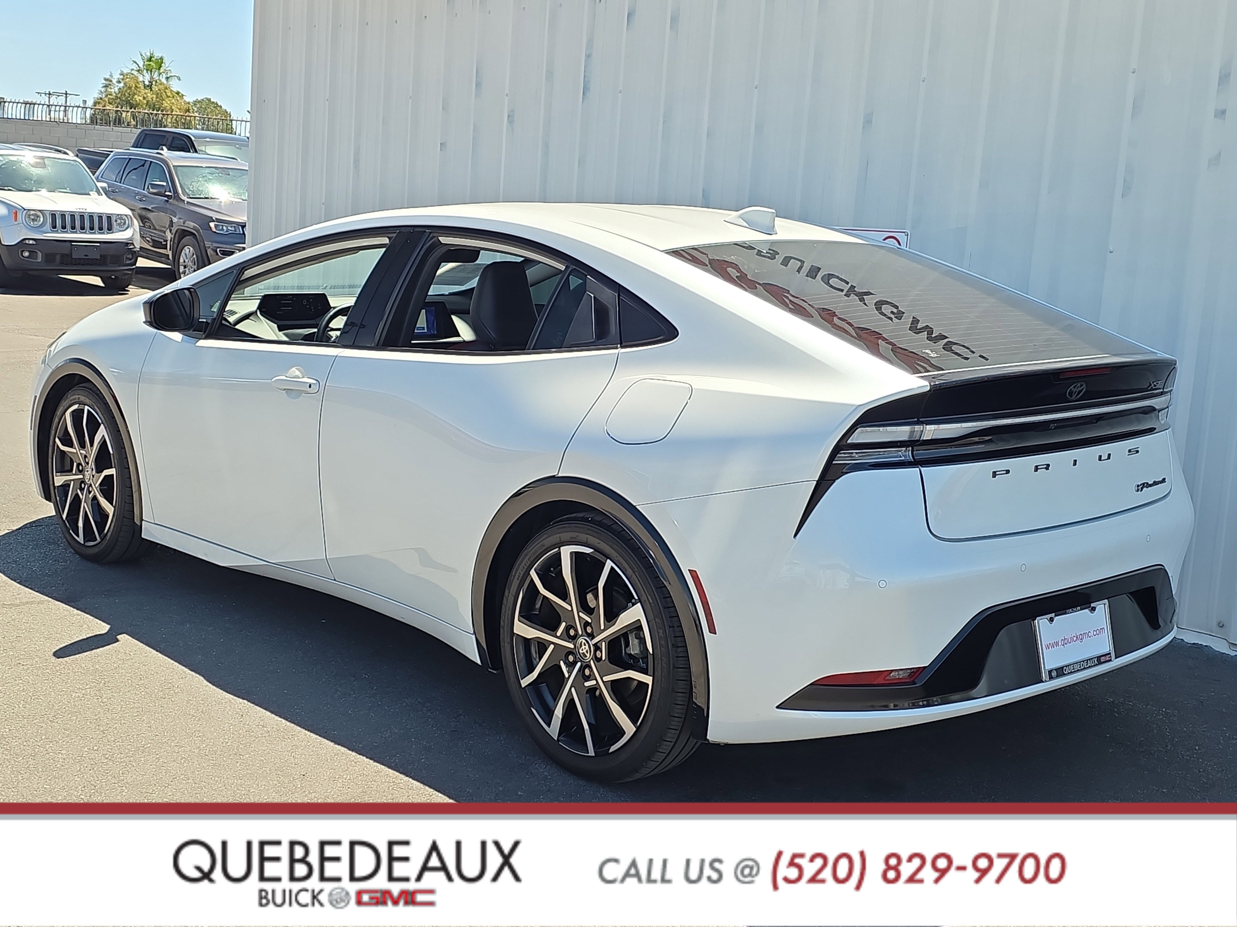 Used 2023 Toyota Prius Prime FWD image 5