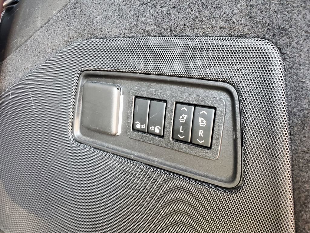 Used 2021 Cadillac Escalade Sport Platinum AWD/4WD image 46
