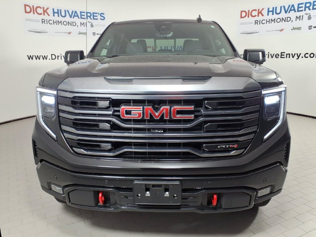 Used 2024 GMC Sierra 1500 AT4 w/ Technology Package AWD/4WD image 2
