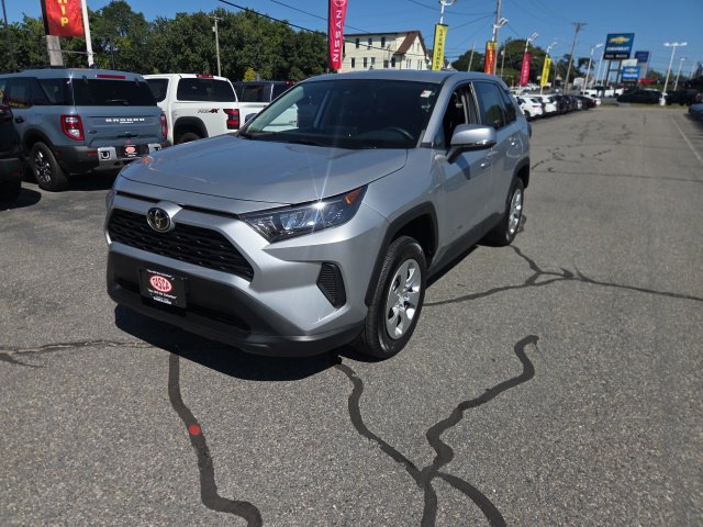 Used 2022 Toyota RAV4 LE AWD/4WD image 1