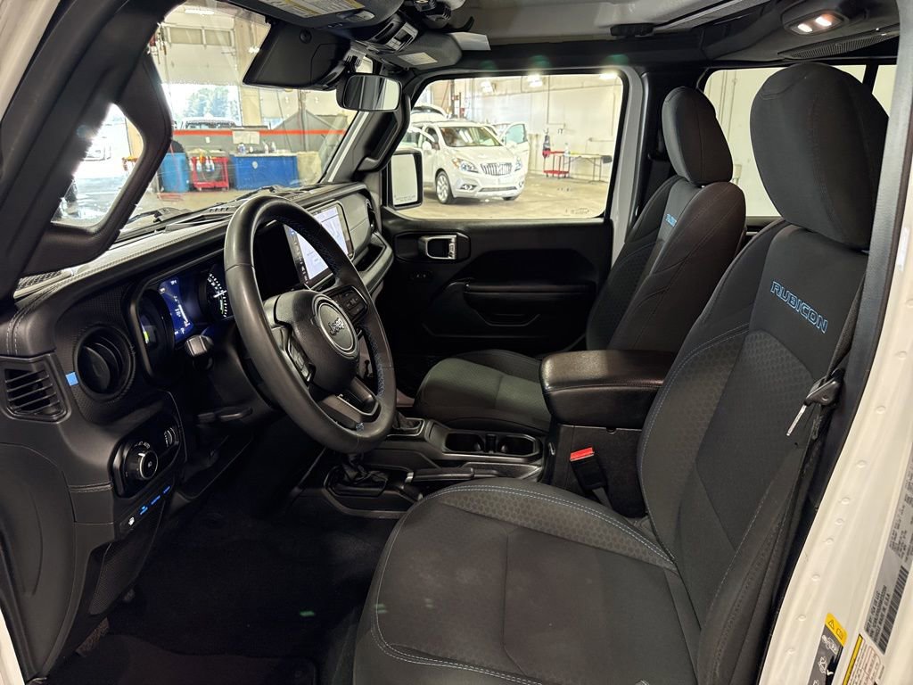 Used 2024 Jeep Wrangler Unlimited Rubicon 4xe image 17