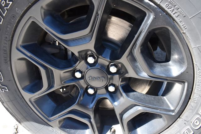 Used 2019 Jeep Cherokee Trailhawk w/ Cold Weather Group image 8