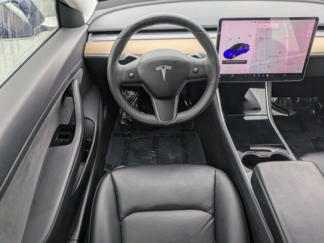 Used 2020 Tesla Model 3 Standard Range Plus image 14
