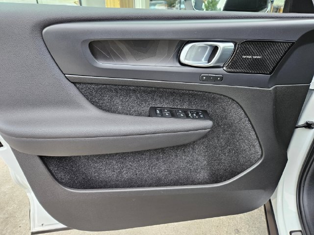 Certified 2023 Volvo C40 P8 Recharge Ultimate AWD/4WD image 21