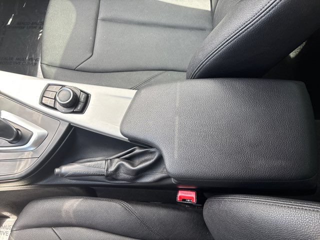 Used 2018 BMW 320i Sedan RWD image 37