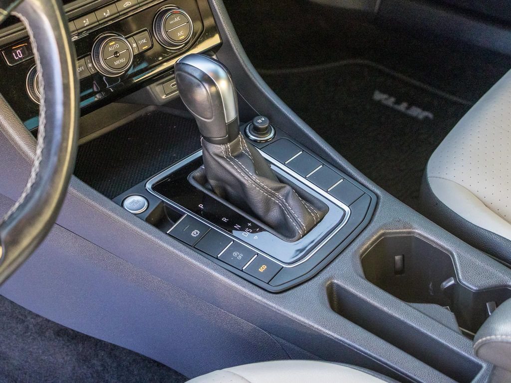 Used 2020 Volkswagen Jetta R-Line FWD image 47