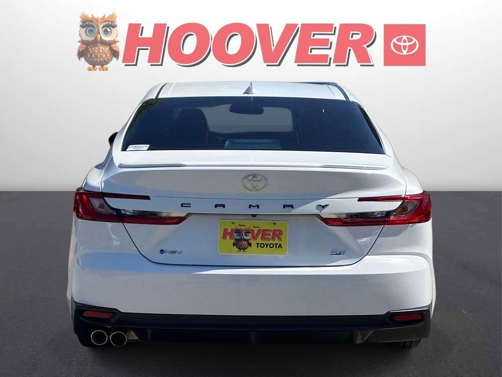 Used 2025 Toyota Camry SE image 3