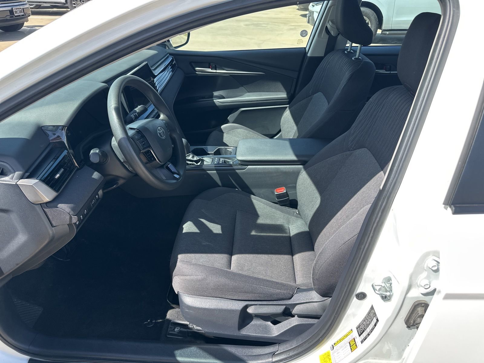 Used 2025 Toyota Camry LE image 14