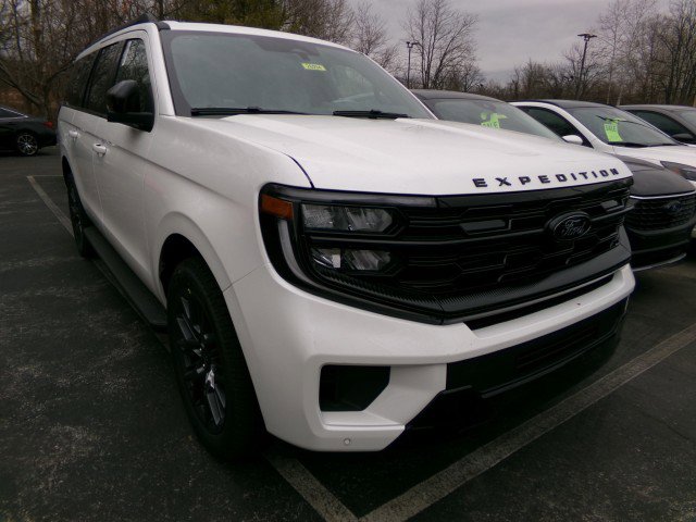 New 2026 Ford Expedition Max Platinum w/ Stealth Appearance Package image 3