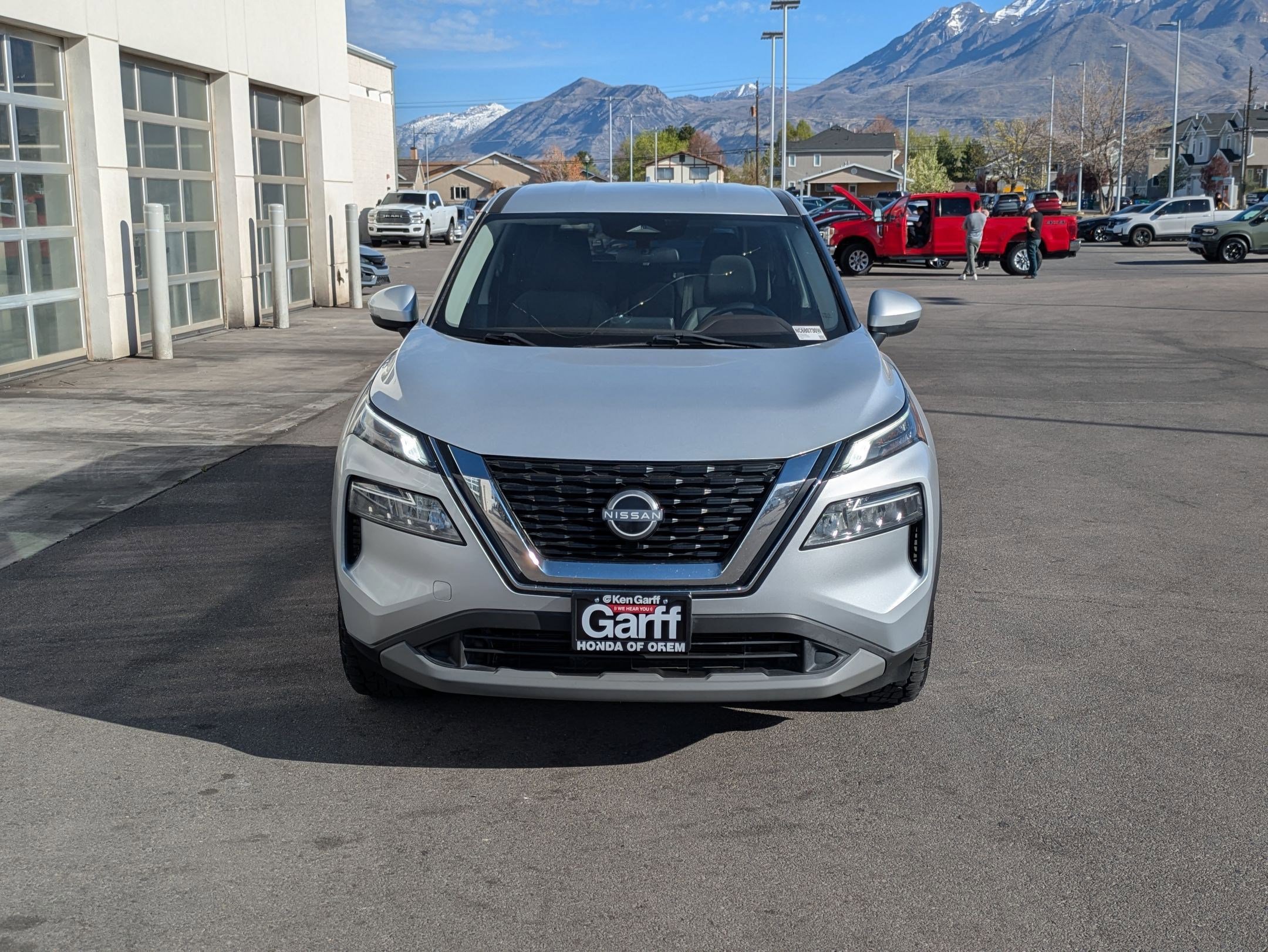 Used 2022 Nissan Rogue SV image 11