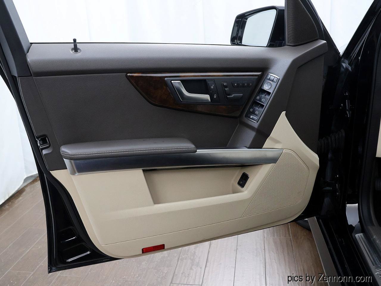 Used 2014 Mercedes-Benz GLK 350 4MATIC w/ Premium 1 Package image 20
