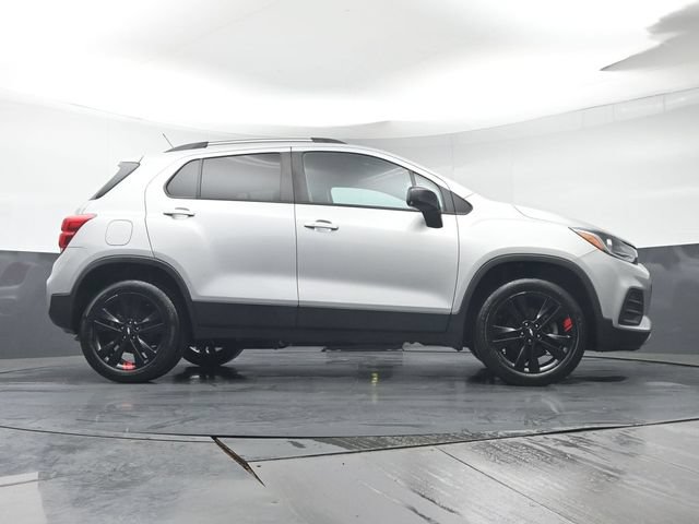 Used 2021 Chevrolet Trax LT w/ Redline Edition AWD/4WD image 27