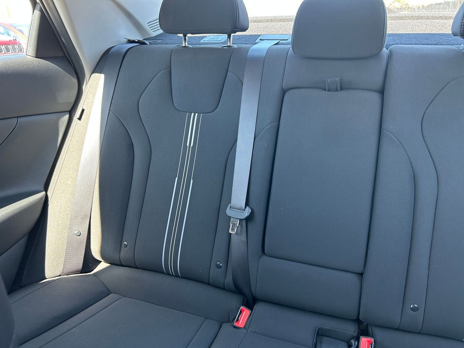 Used 2025 Hyundai Elantra SEL image 34