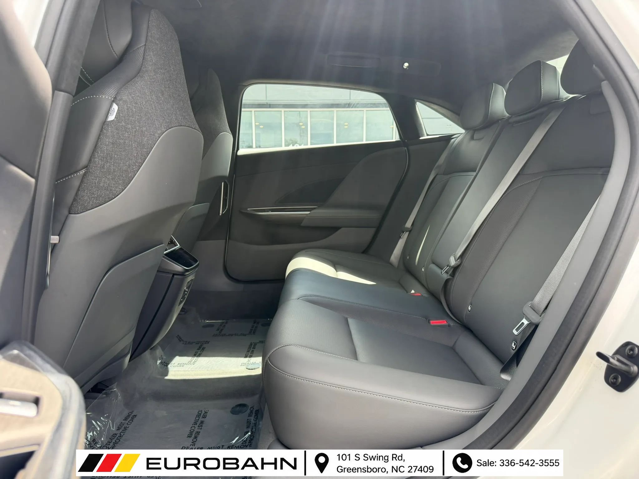 Used 2024 Lucid Air Touring AWD/4WD image 10