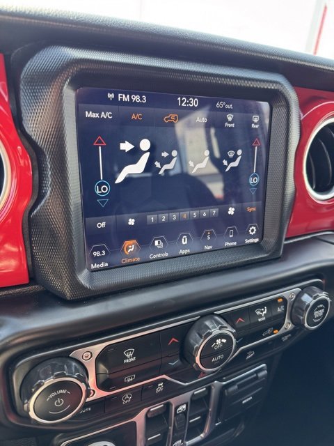 Used 2020 Jeep Wrangler Unlimited Sahara image 16