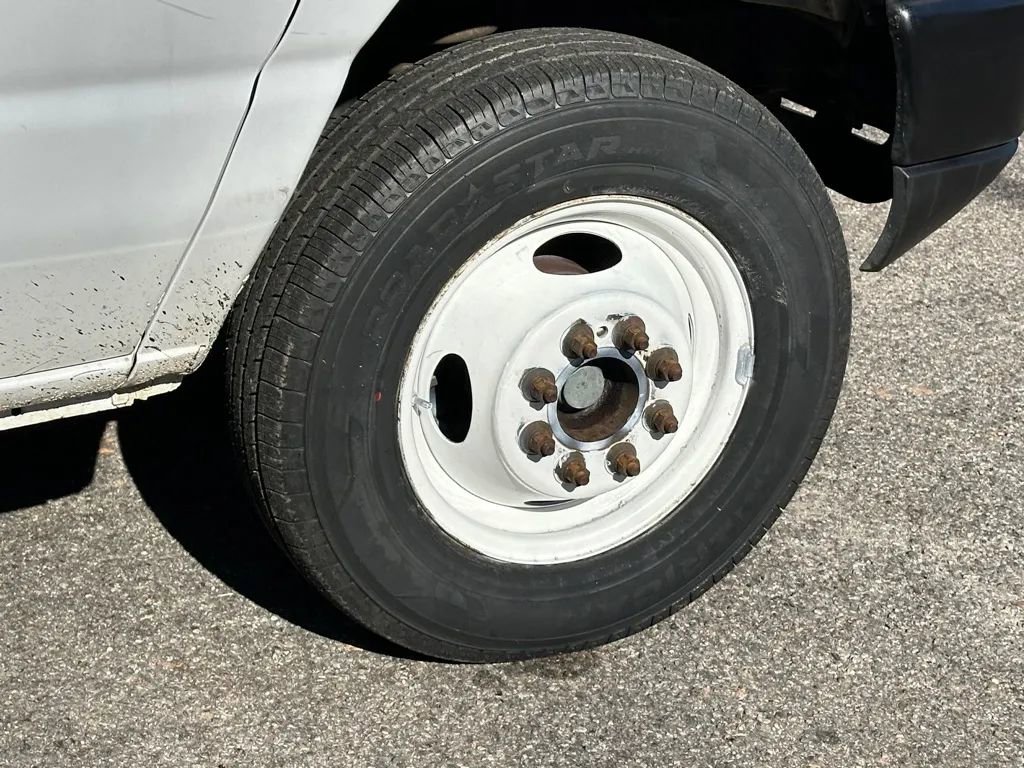 Used 2016 Ford E-350 and Econoline 350 Super Duty image 19