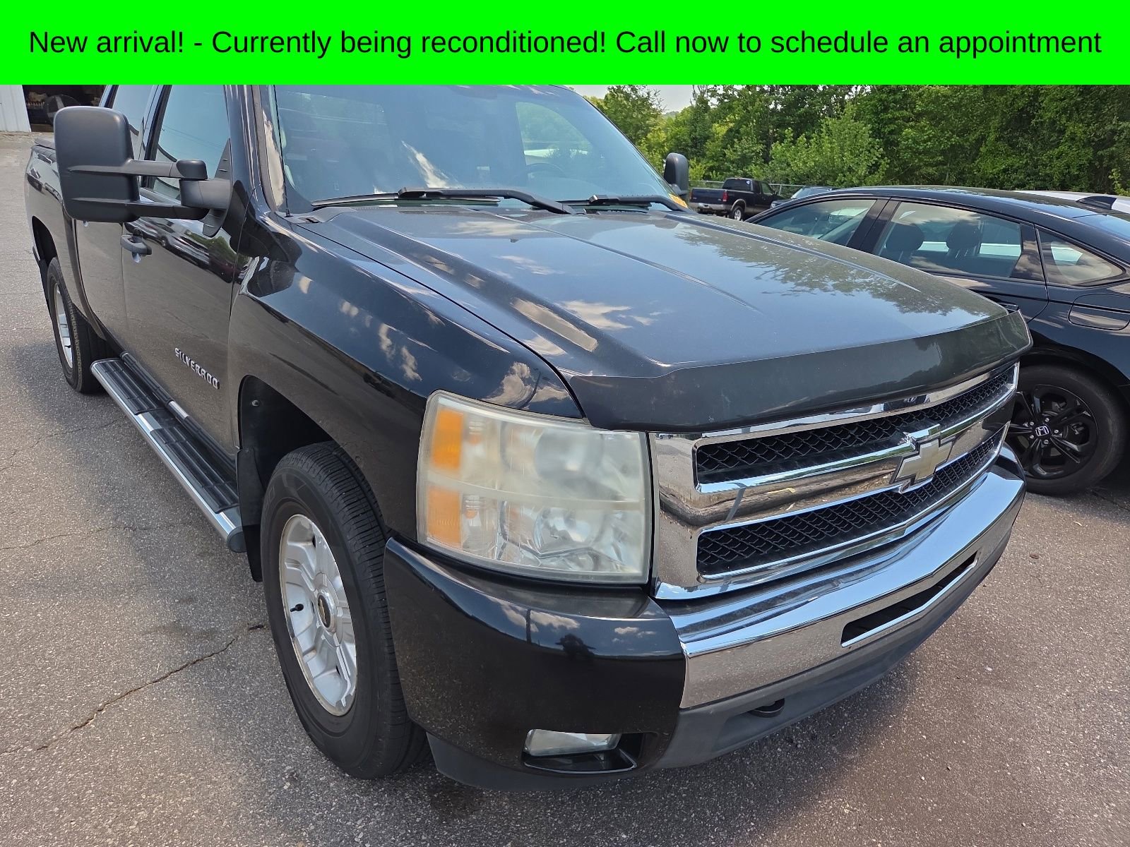 Used 2011 Chevrolet Silverado 1500 LT w/ All-Star Edition AWD/4WD image 2