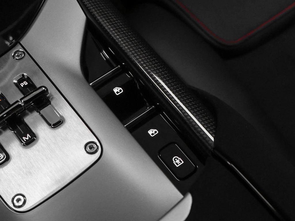 Certified 2025 Ferrari Purosangue AWD/4WD image 71