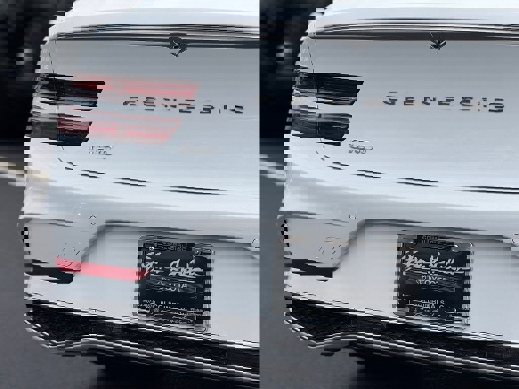 Used 2025 Genesis G80 2.5T Advanced image 15