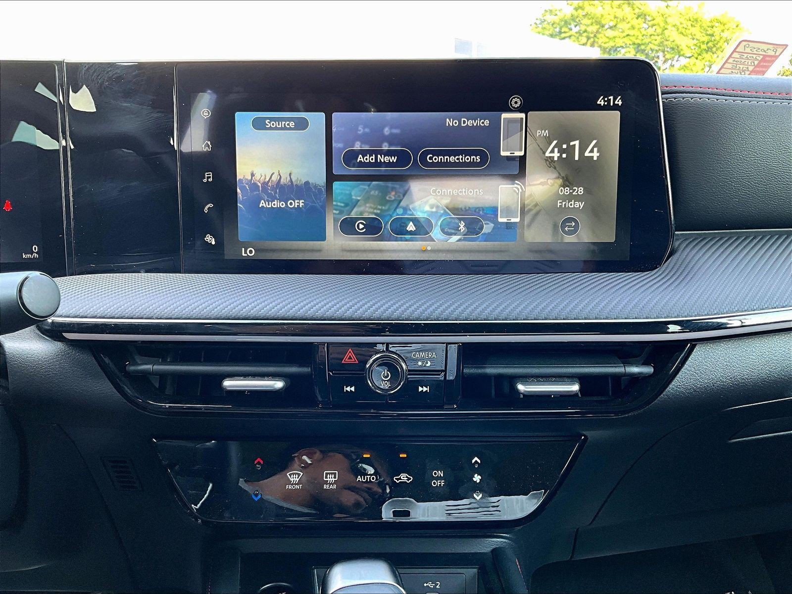 Certified 2025 Nissan Kicks SR AWD/4WD image 18