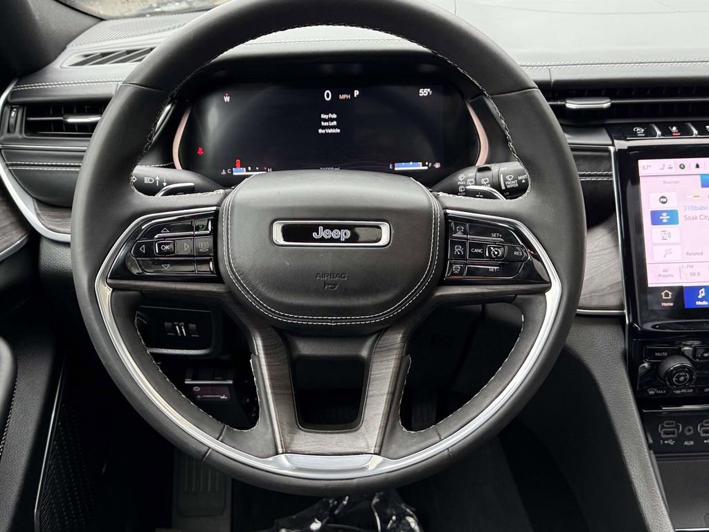 Used 2023 Jeep Grand Cherokee L Overland w/ Luxury Tech Group IV image 19