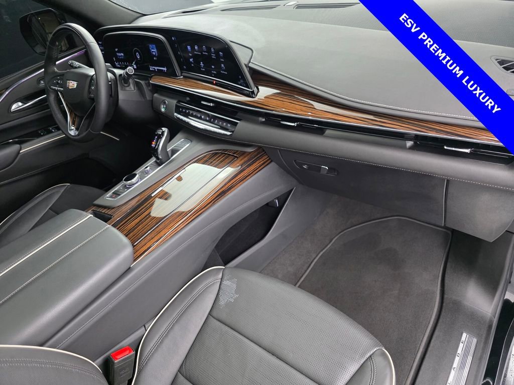 Used 2024 Cadillac Escalade ESV Premium Luxury image 35