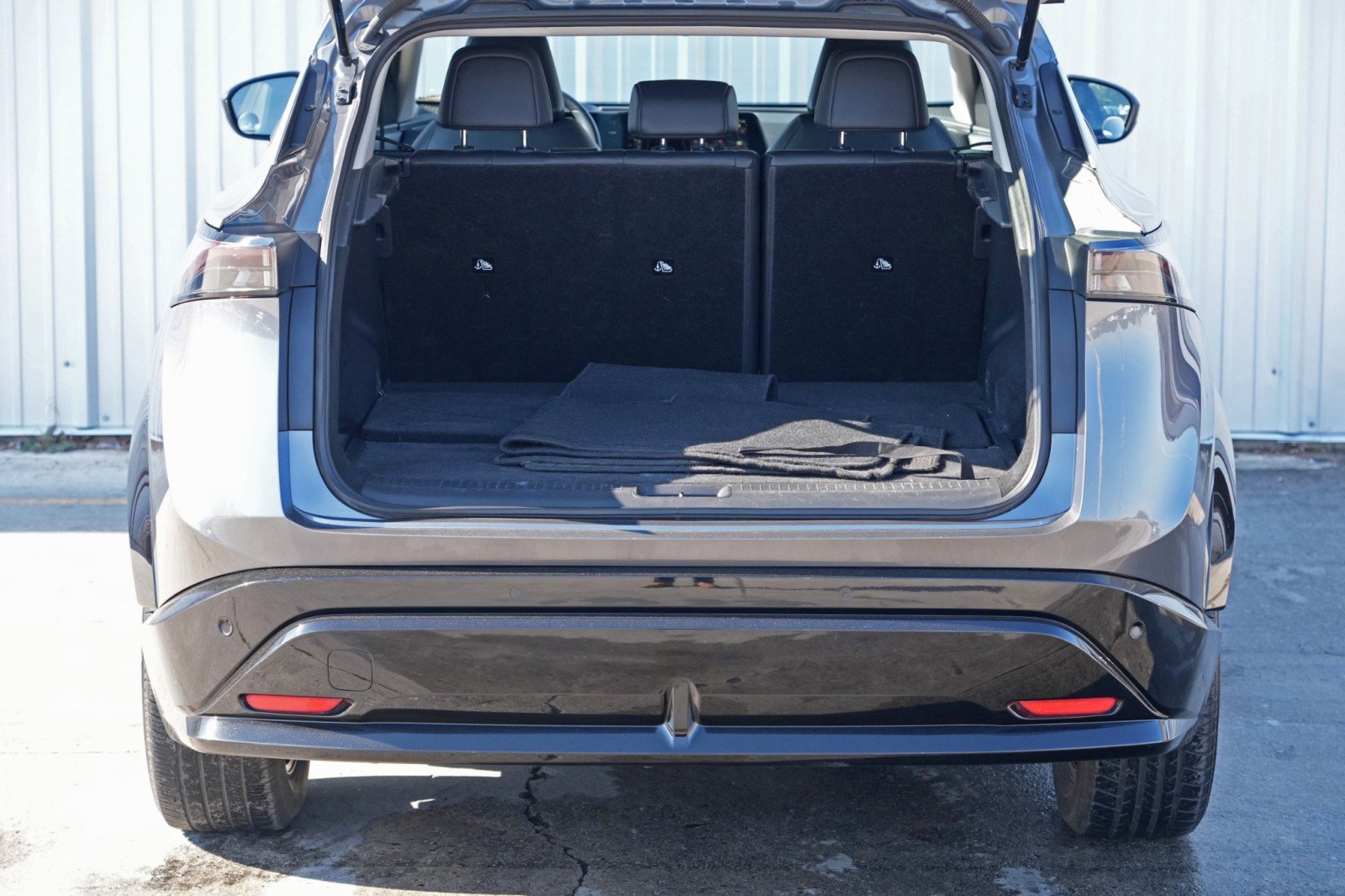 Used 2023 Nissan Ariya Engage image 9