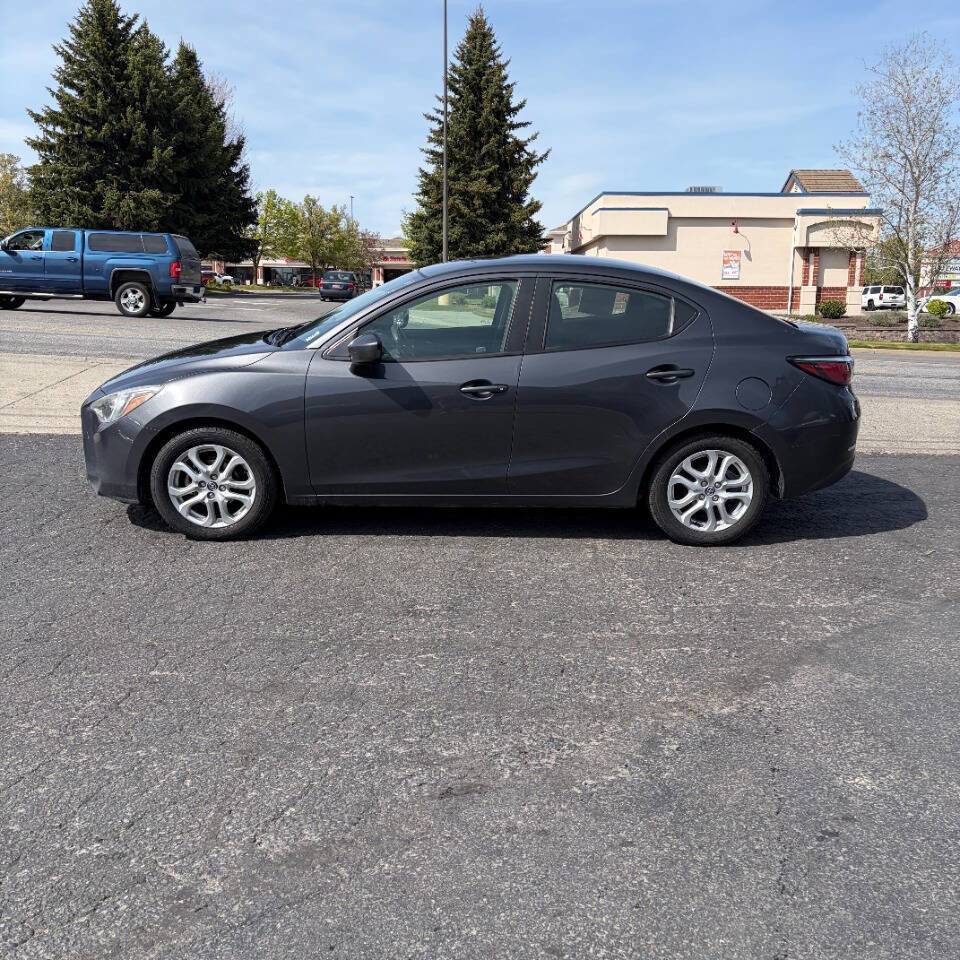 Used 2016 Scion iA FWD image 2