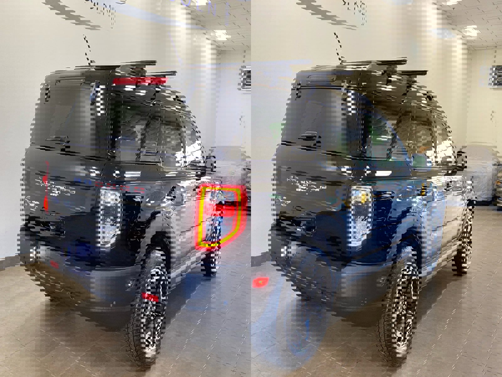 Used 2022 Ford Bronco Sport Outer Banks image 9