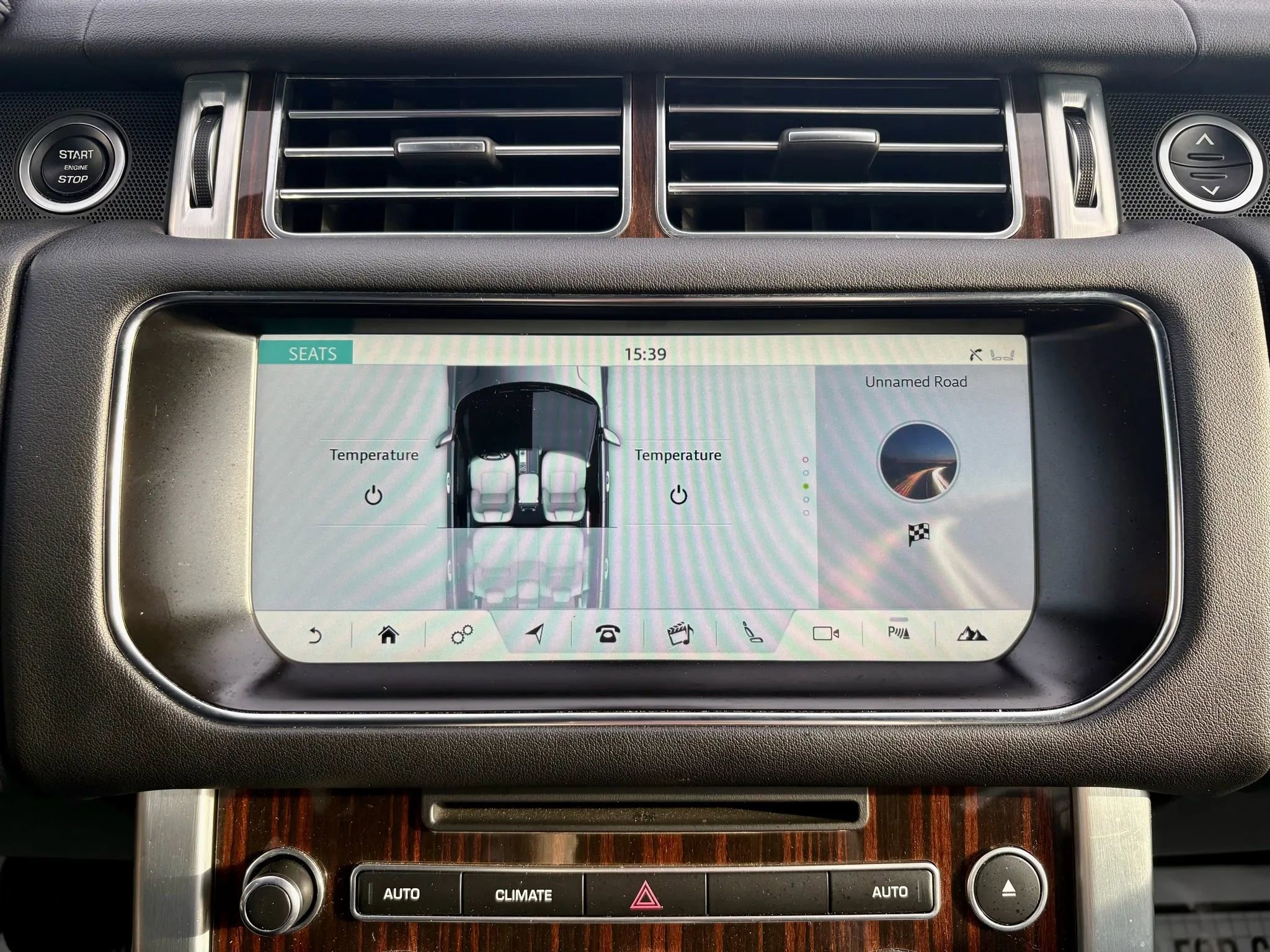 Used 2017 Land Rover Range Rover image 48