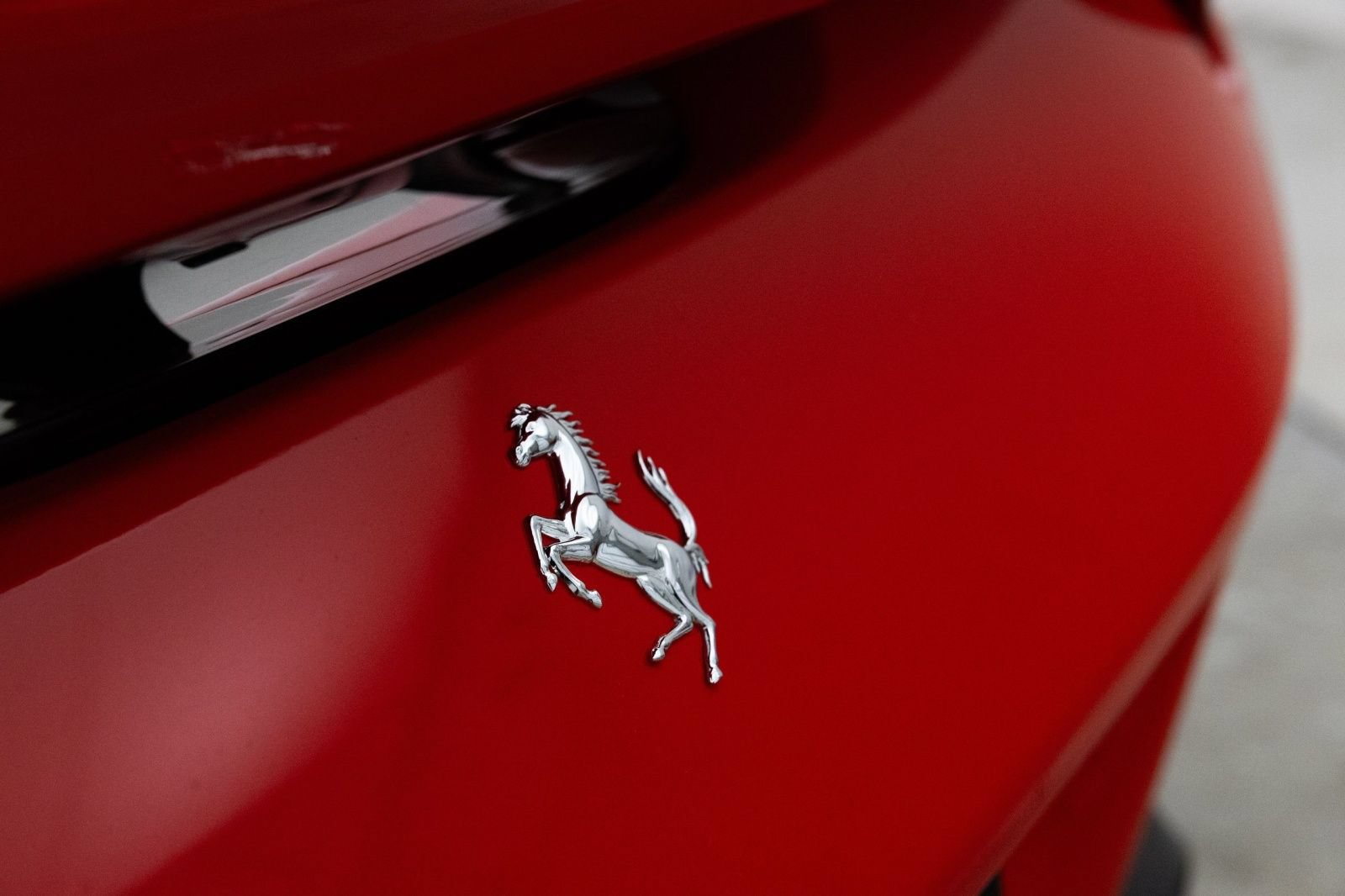 Used 2021 Ferrari F8 Tributo RWD image 24