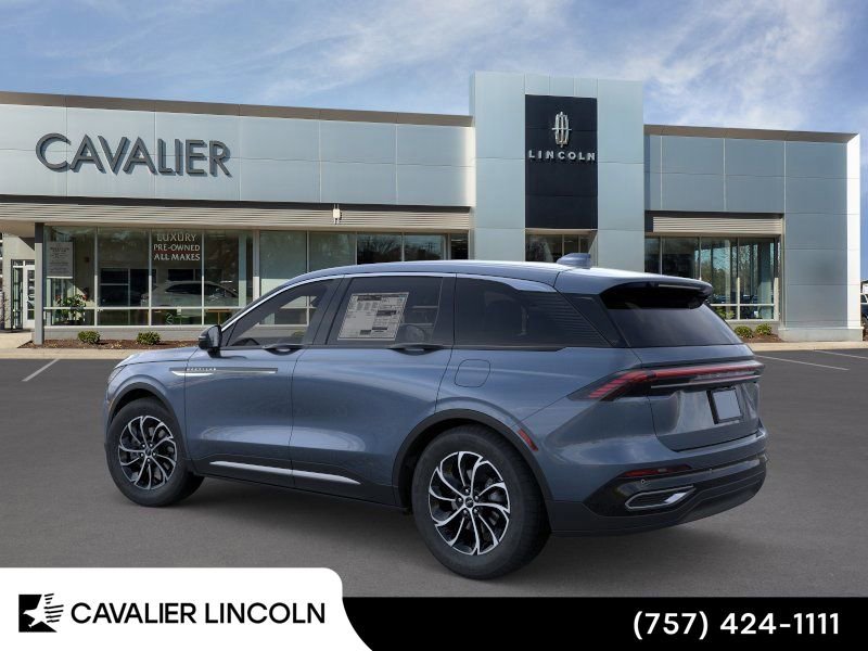 Used 2026 Lincoln Nautilus Premier AWD/4WD image 4