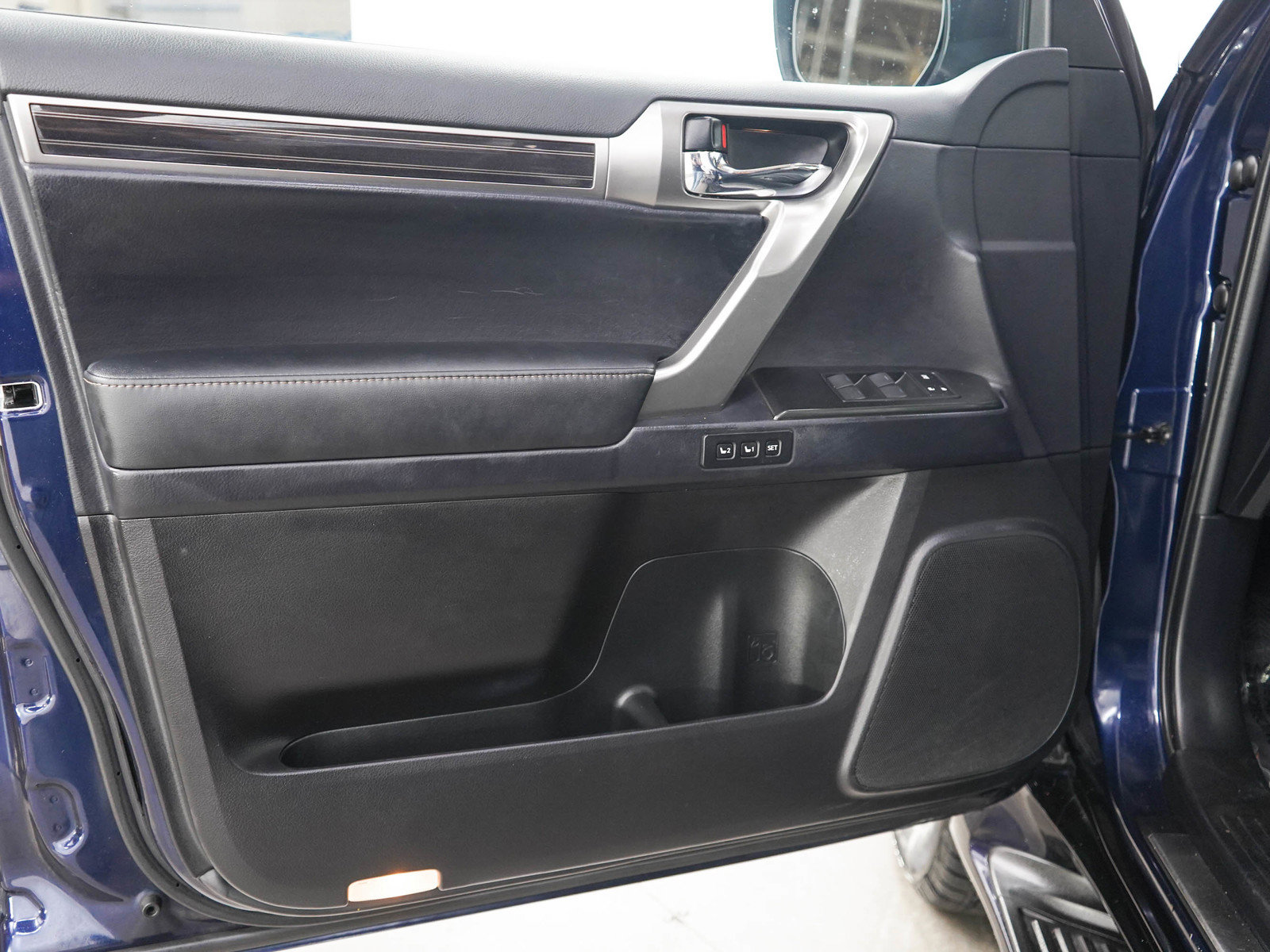 Used 2022 Lexus GX 460 Premium w/ Premium Plus Package AWD/4WD image 18