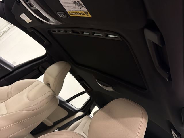 Used 2017 Volvo V60 T5 Premier w/ Convenience Package image 23