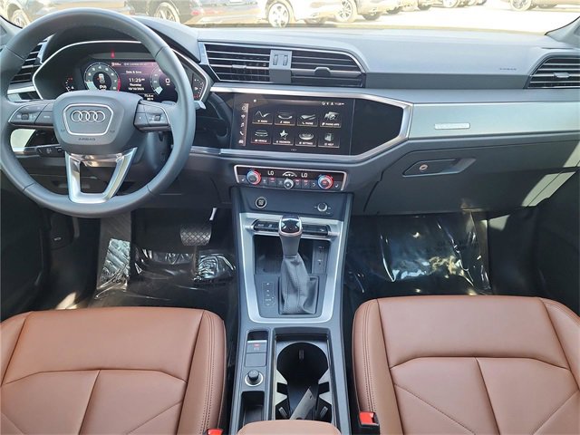 Certified 2025 Audi Q3 2.0T Premium image 13