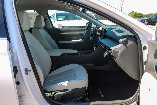 New 2026 Hyundai Sonata SEL FWD image 19