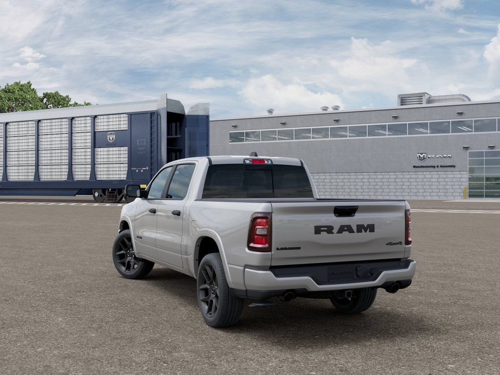 New 2027 RAM 1500 Laramie AWD/4WD image 3