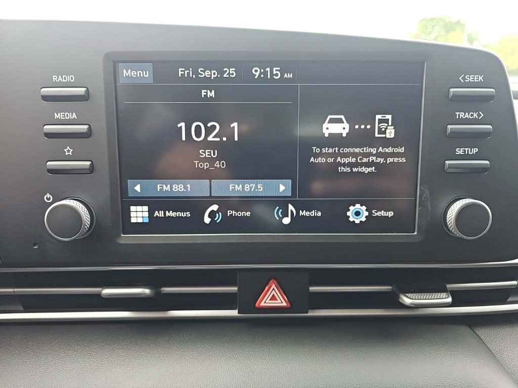 New 2026 Hyundai Elantra SE FWD image 18