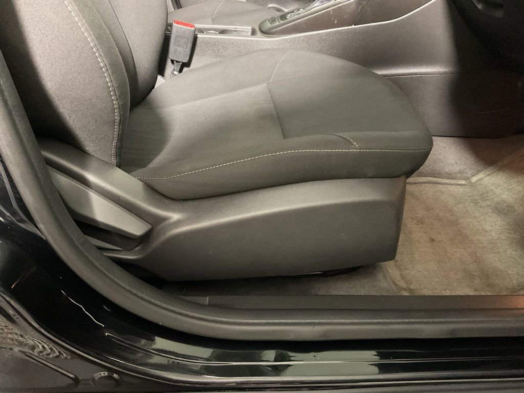 Used 2018 Ford Focus SE image 33